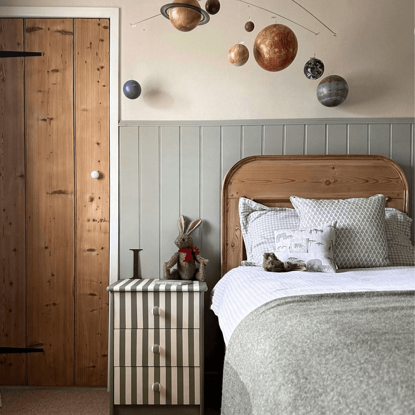 Cotswold Green - Annie Sloan Satin Paint®