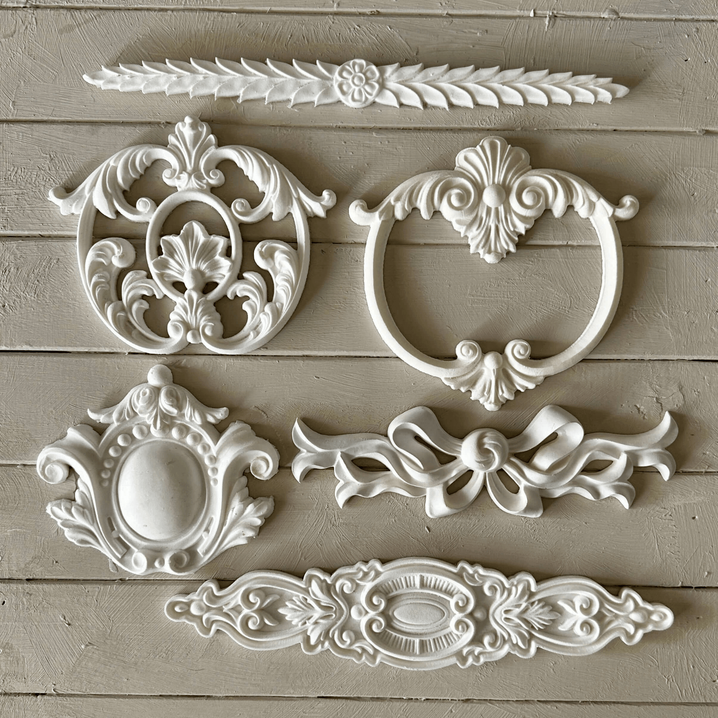 Centrepiece 005 - Resin Applique for Furniture & Crafts