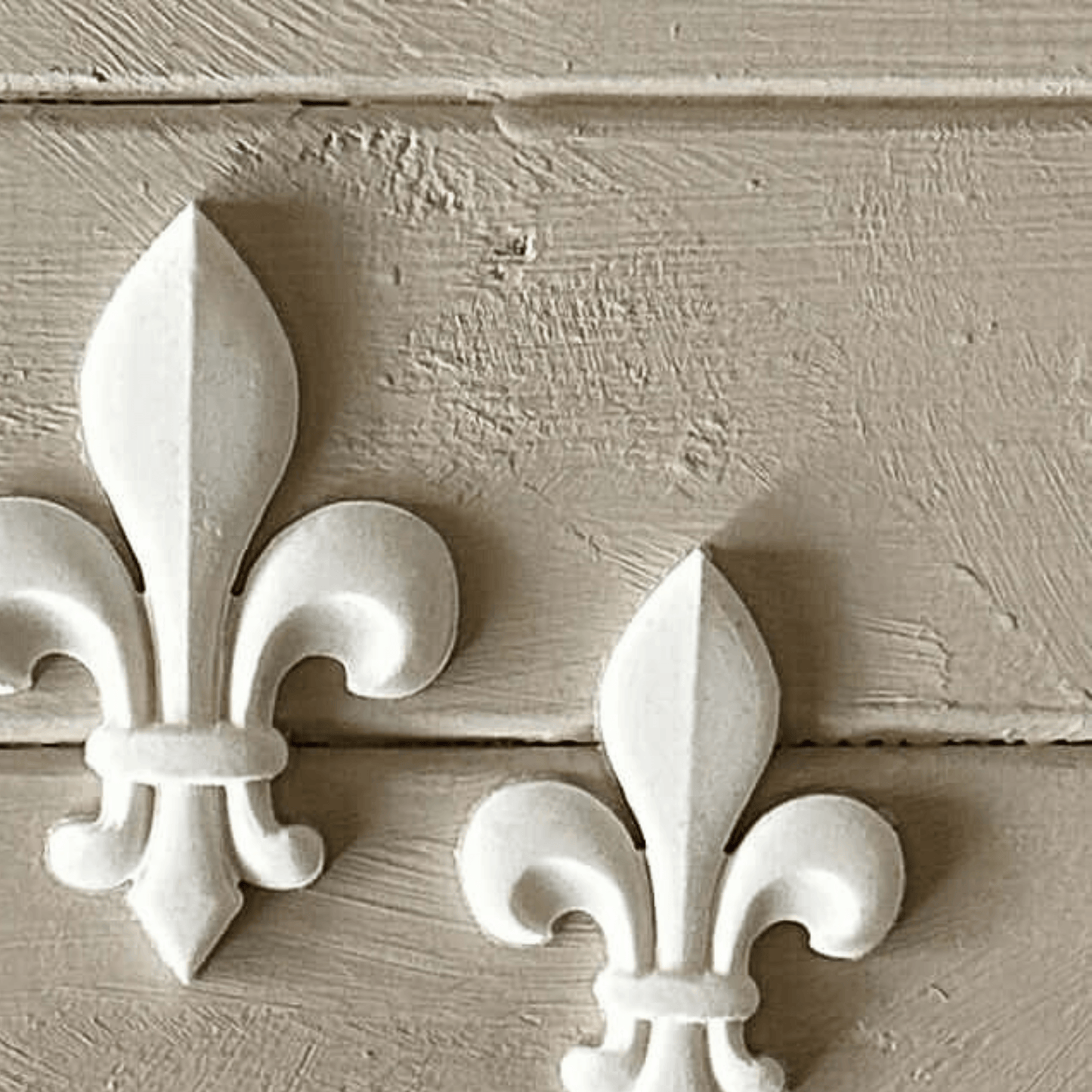 Fleur De Lis 001 - Resin Applique for Furniture & Crafts
