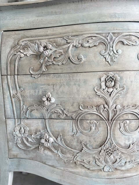 Jardin French Style Bombe Commode Drawers