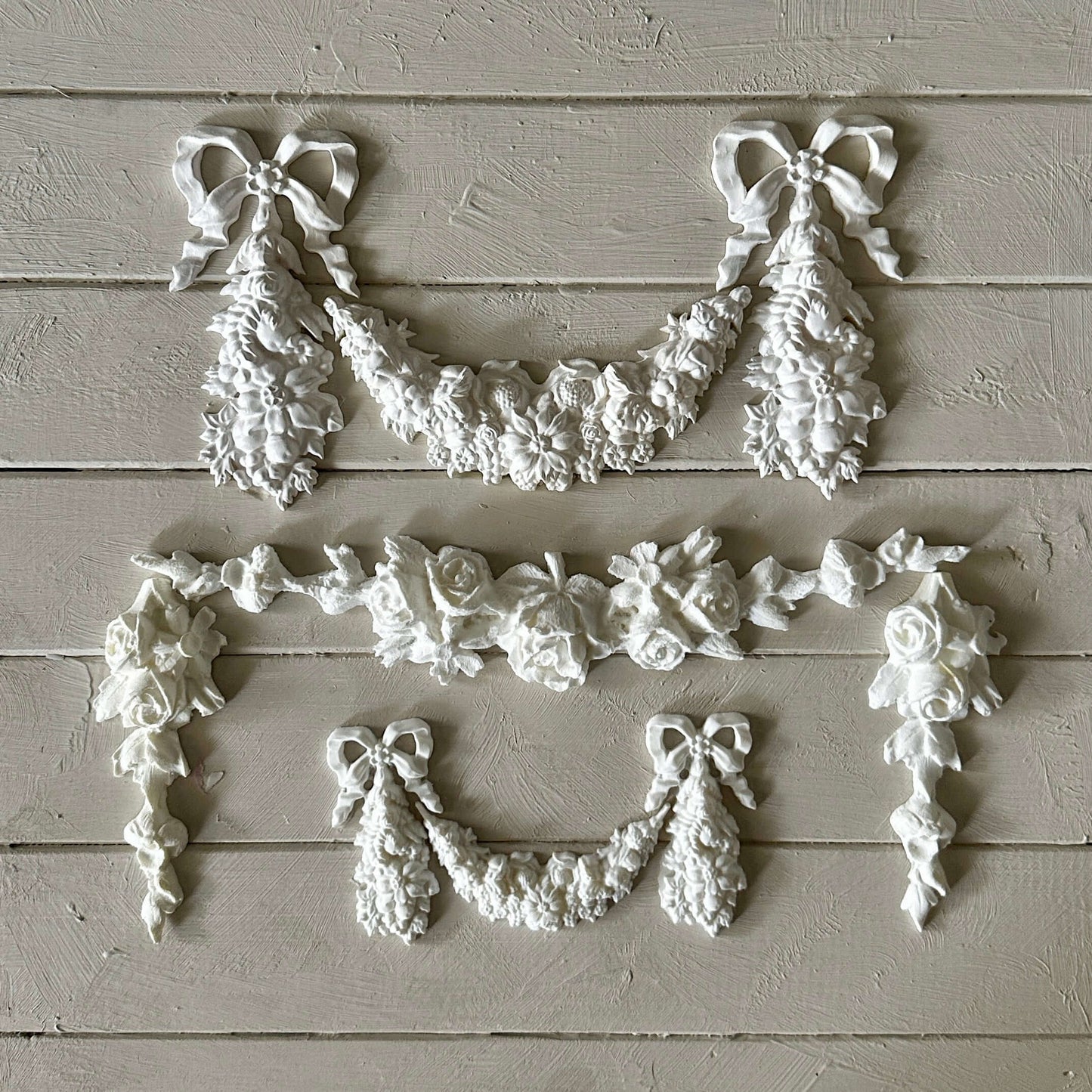 Swag 003 - Resin Applique for Furniture & Crafts decorative floral designs in white color