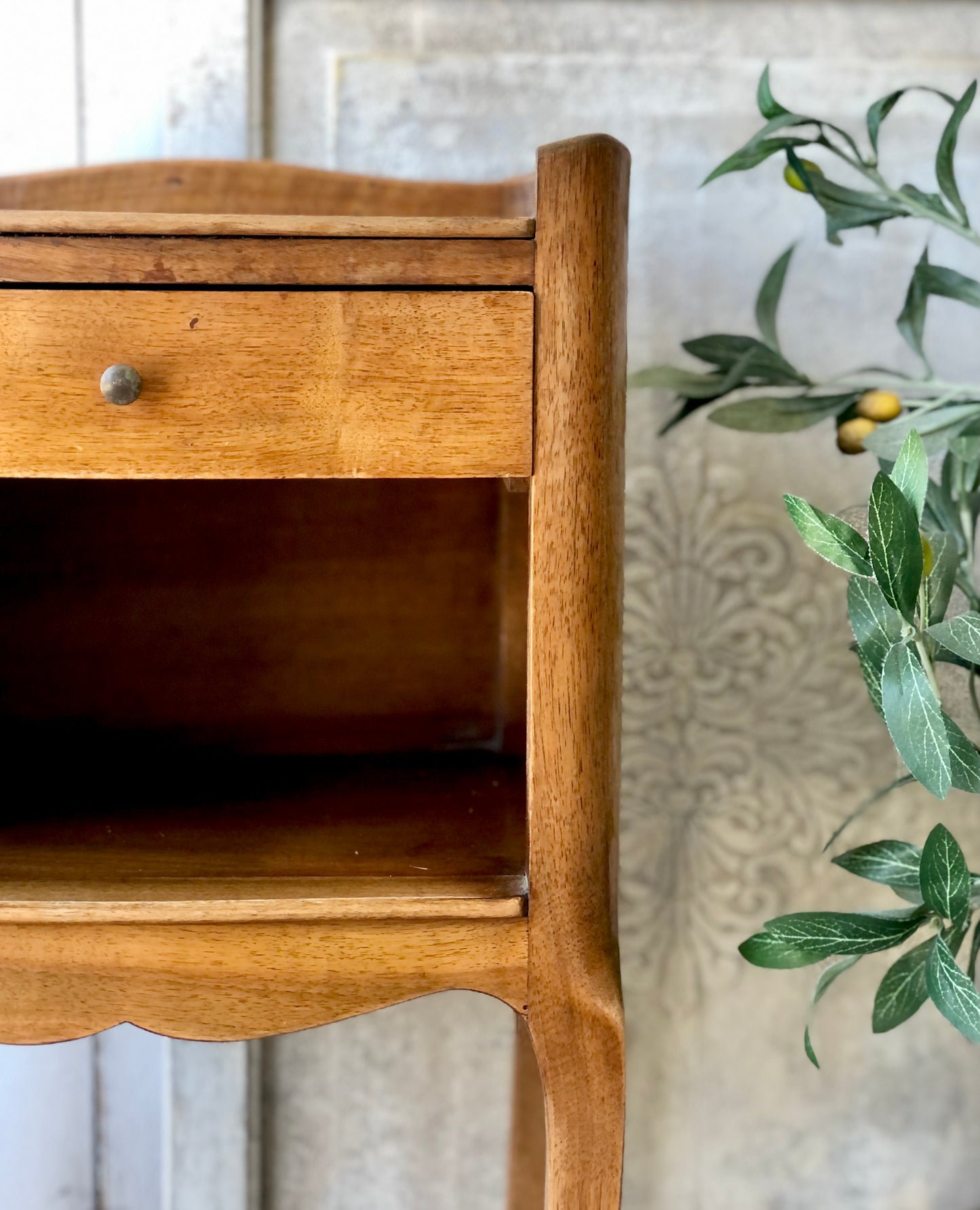 Marseilles French Cabinet