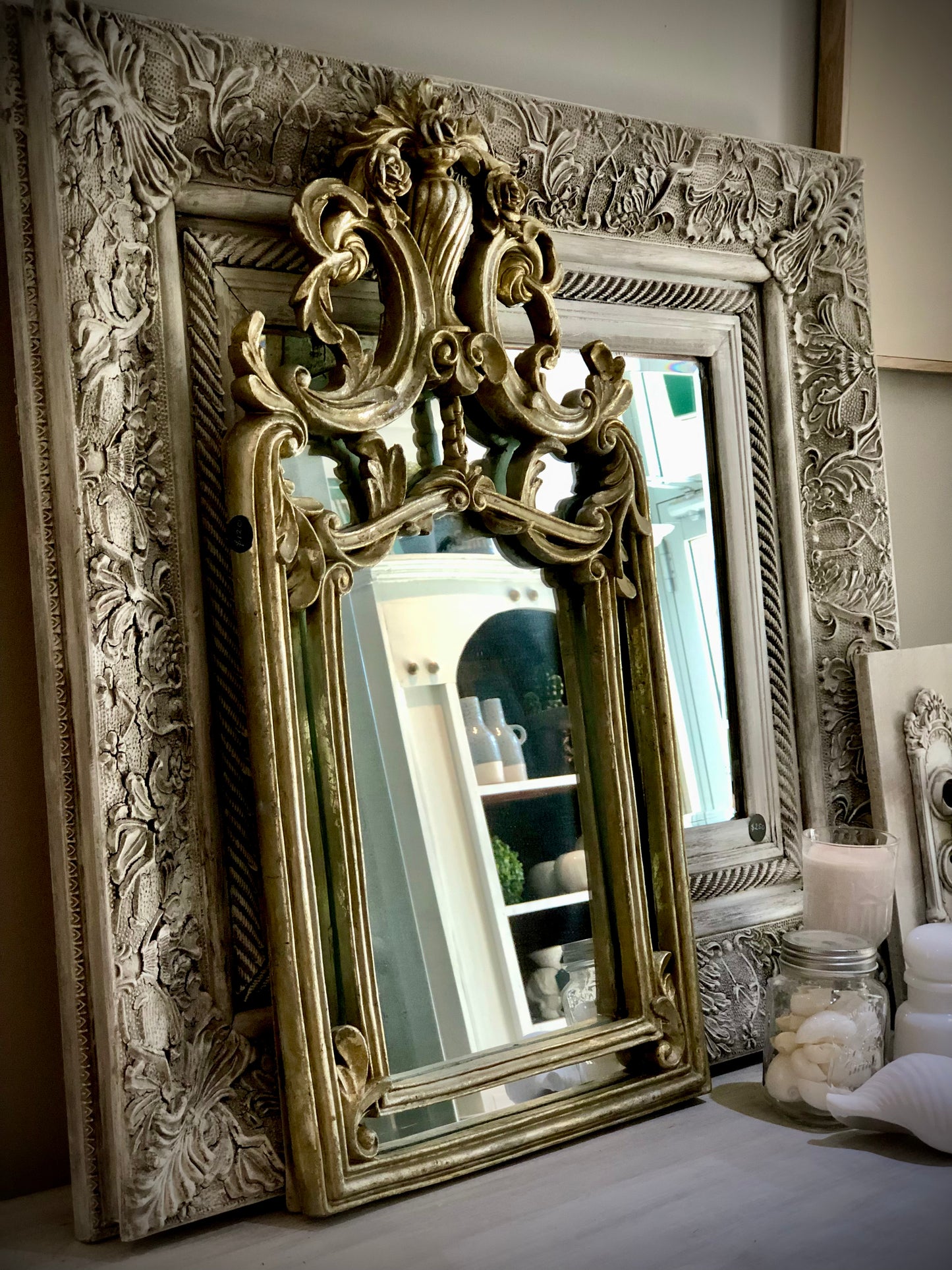 Valentina Mirror