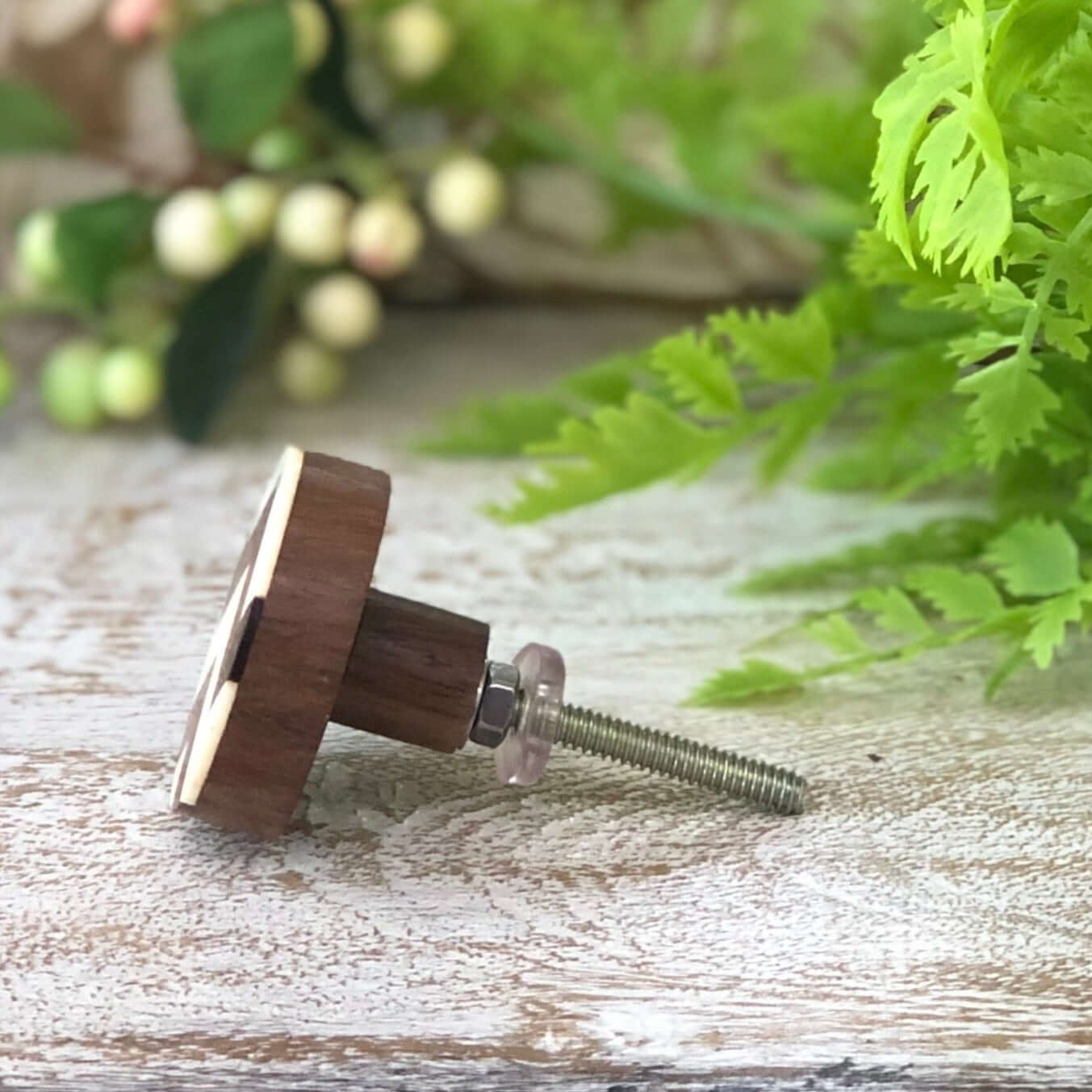 Dede Zigzag Bone and Wood Knob