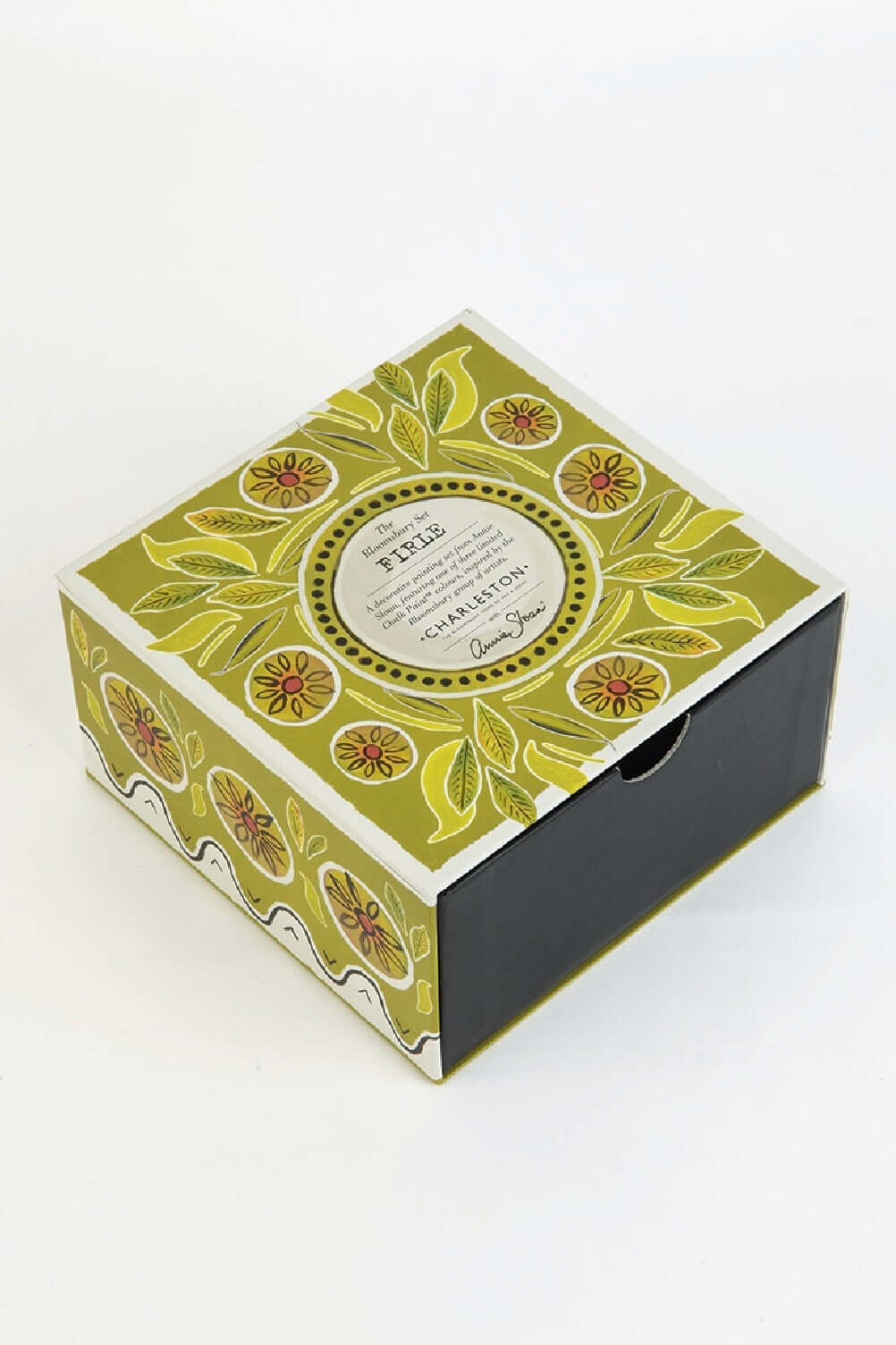 Annie Sloan with Charleston: Decorative Paint Set in Firle