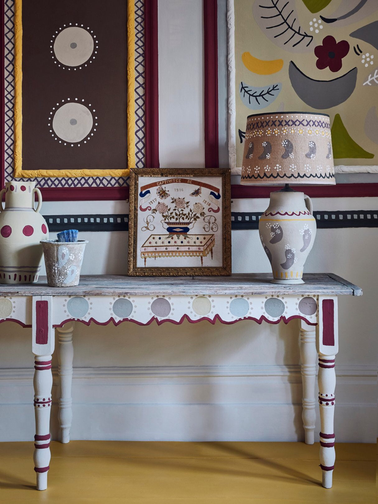 Annie Sloan with Charleston: Decorative Paint Set in Rodmell