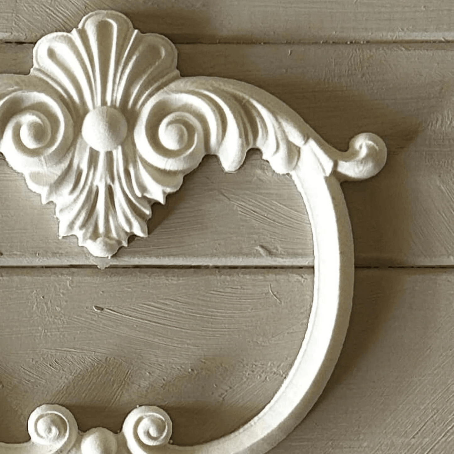 Centrepiece 002 - Resin Applique for Furniture & Crafts