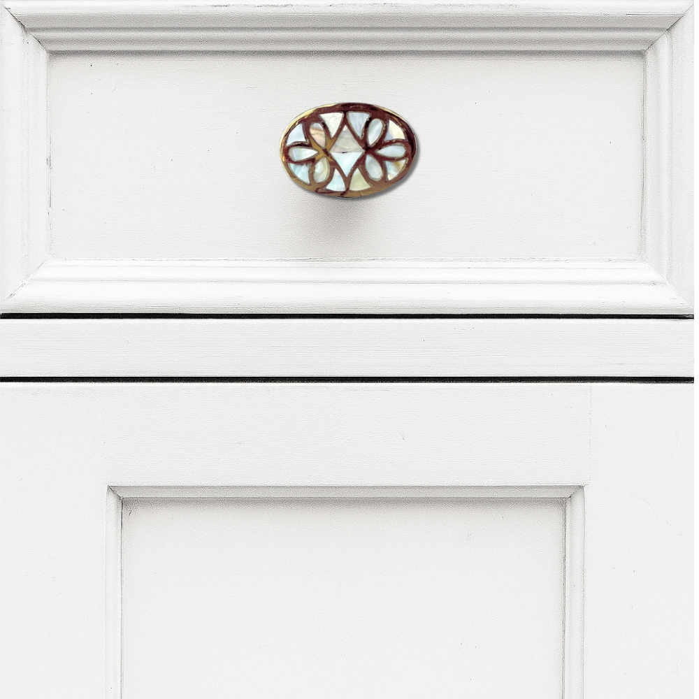 Juliette - Oval Gold & Mother of Pearl Knob