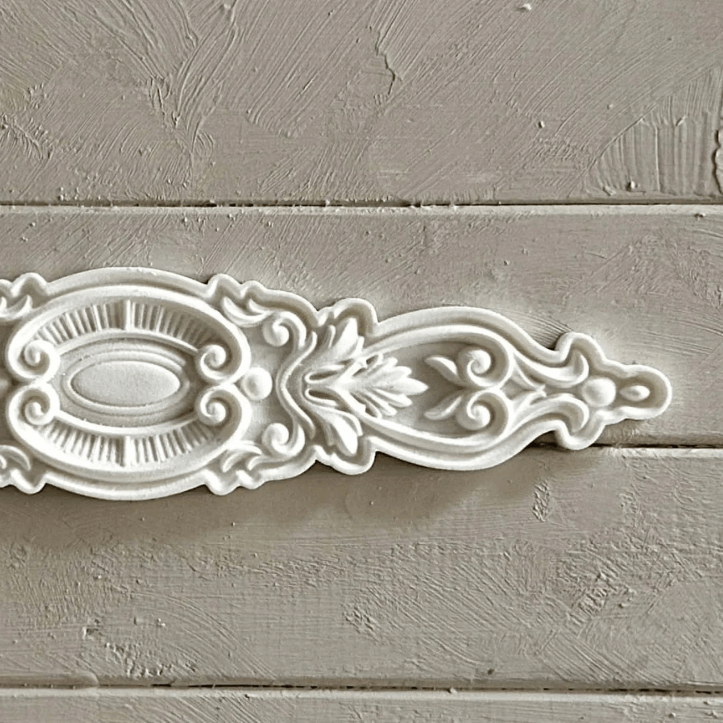 Centrepiece 001 - Resin Applique for Furniture & Crafts