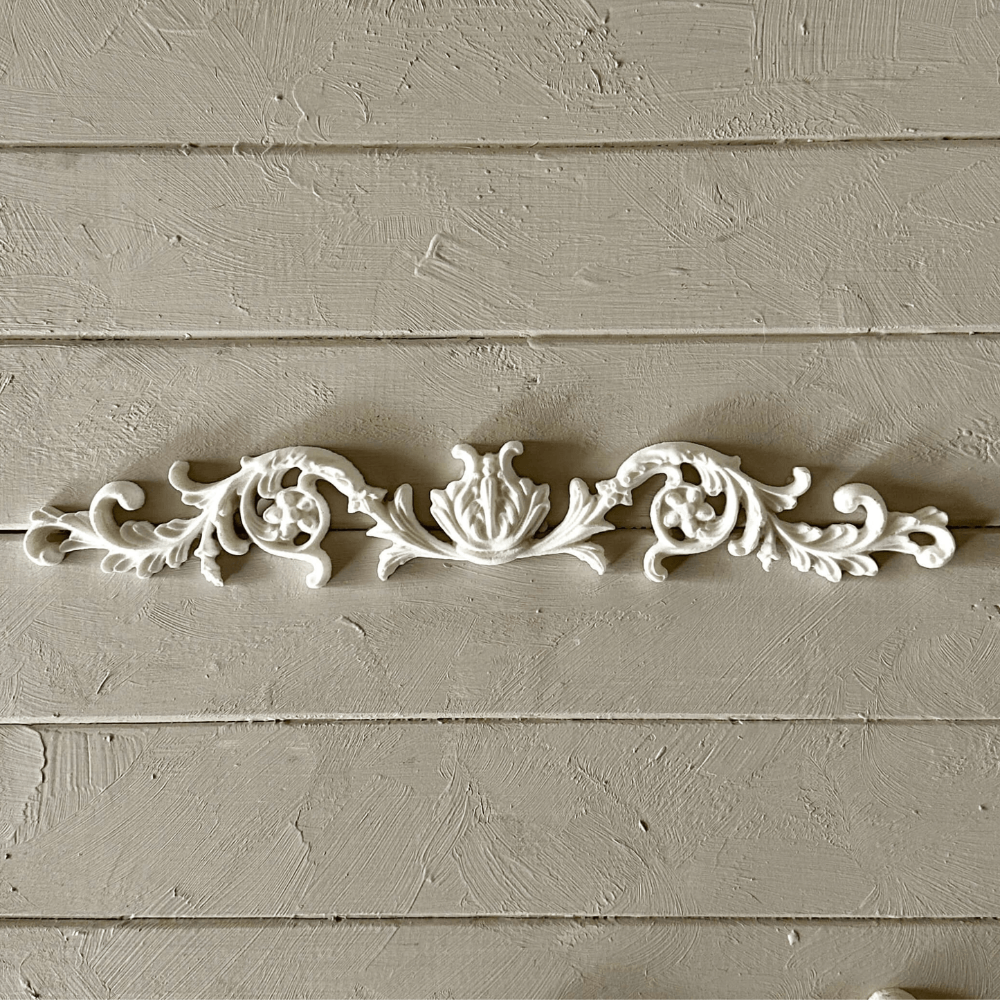 Pediment 004 - Resin Applique for Furniture & Crafts