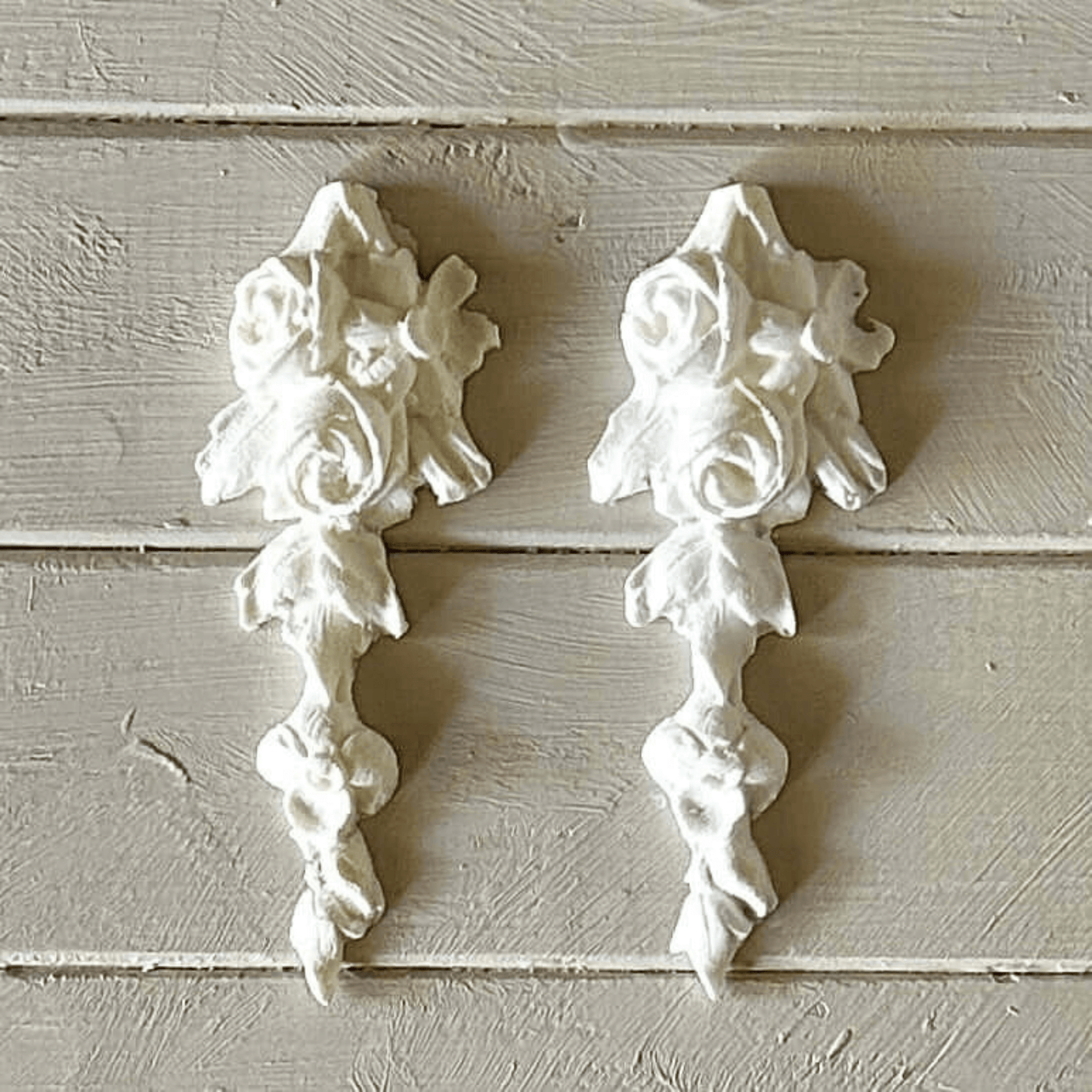 Drop 019 - Resin Applique for Furniture & Crafts, decorative white resin pieces for furniture enhancement.