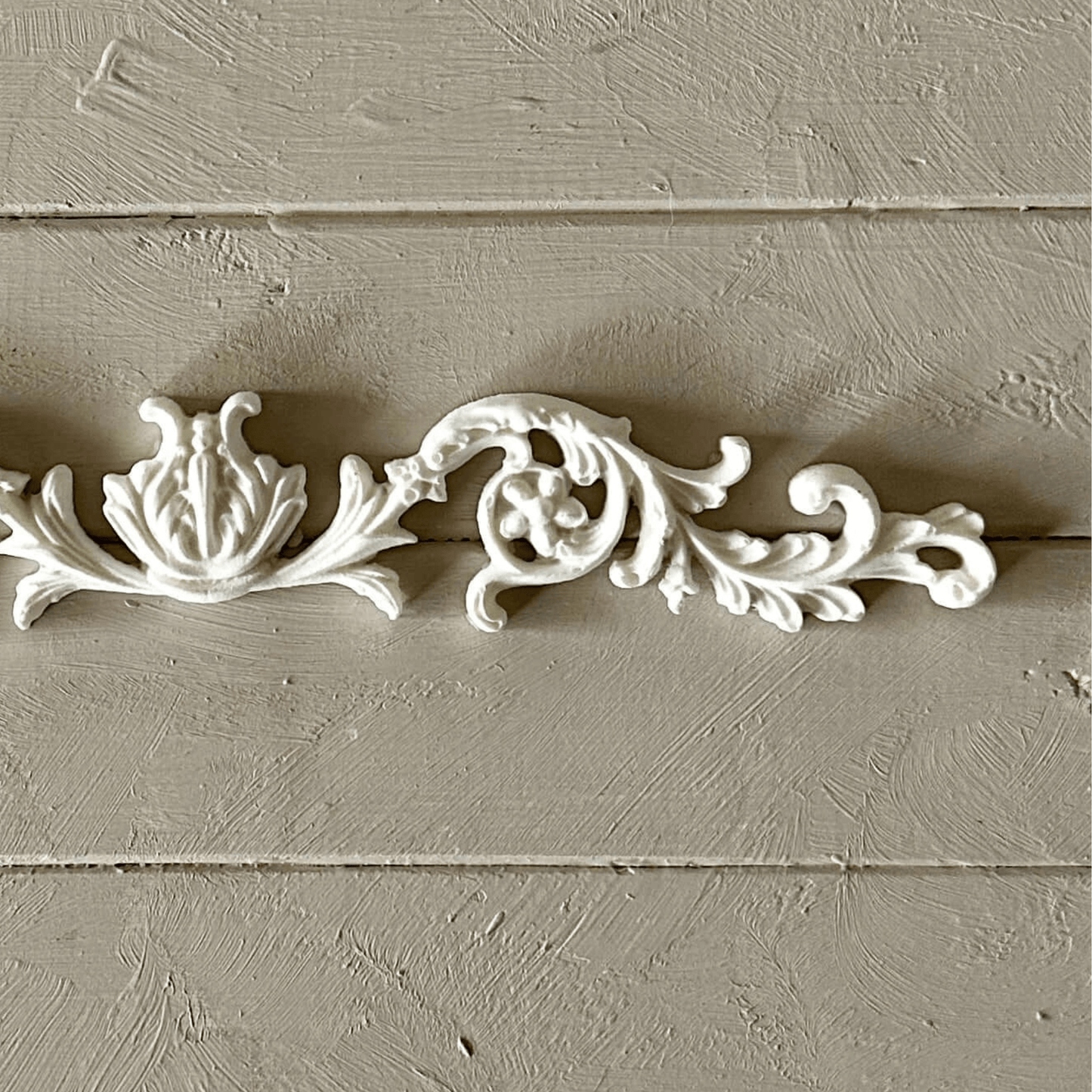 Pediment 004 - Resin Applique for Furniture & Crafts