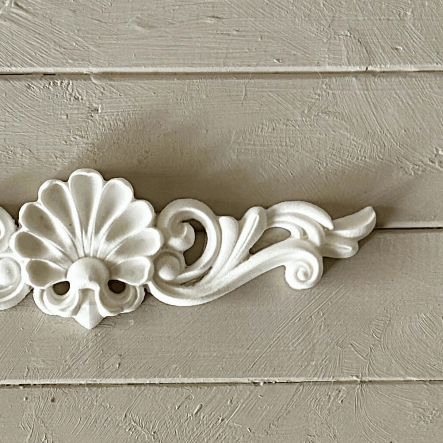 Pediment 014 - Resin Applique for Furniture & Crafts