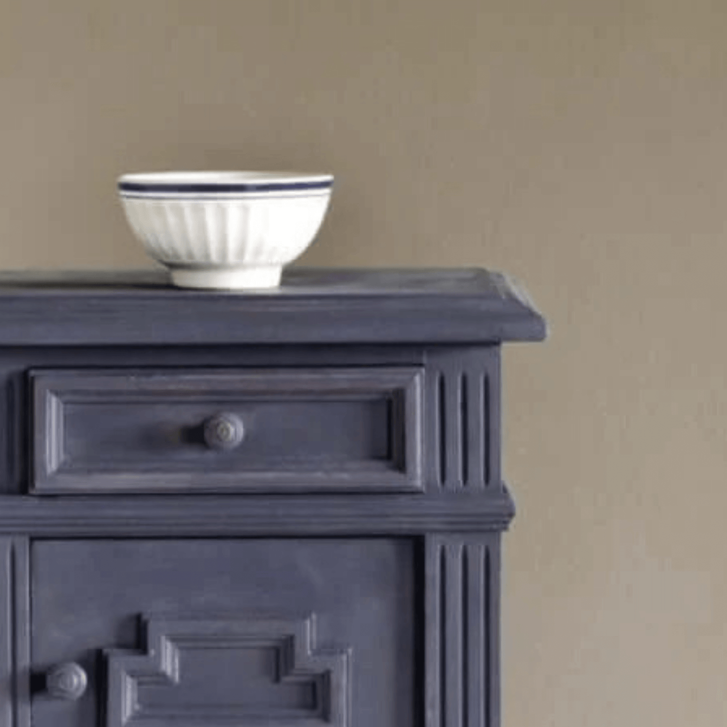 Old Violet - Annie Sloan Chalk Paint®
