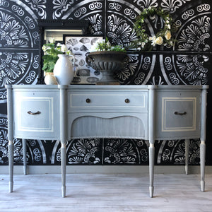 Annie Sloan Chalkpaint Louis Blue and Chicago Grey mix