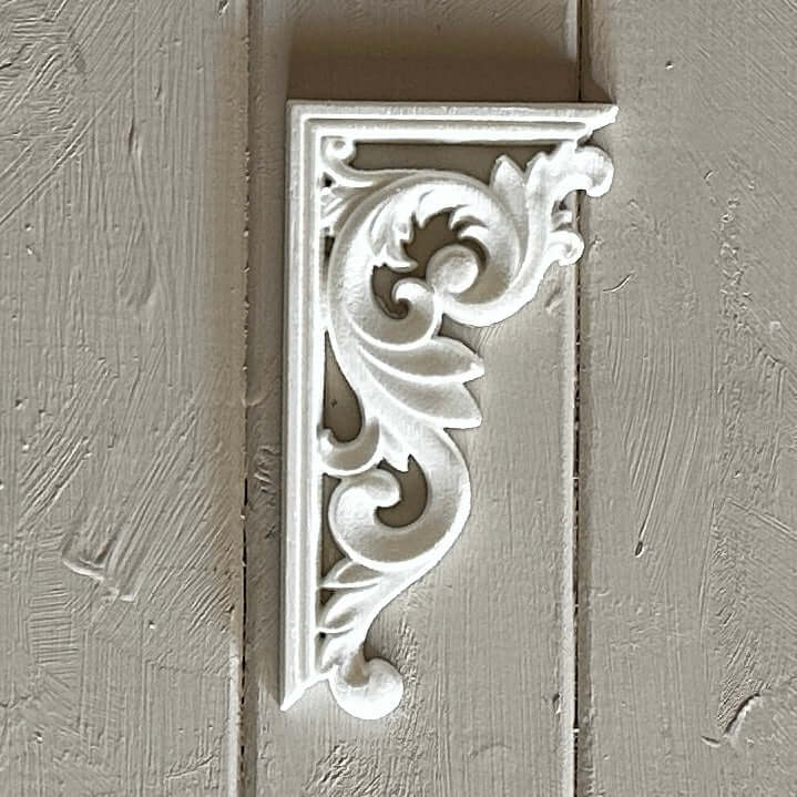 Corner 016 (Pair) - Resin Applique for Furniture & Crafts