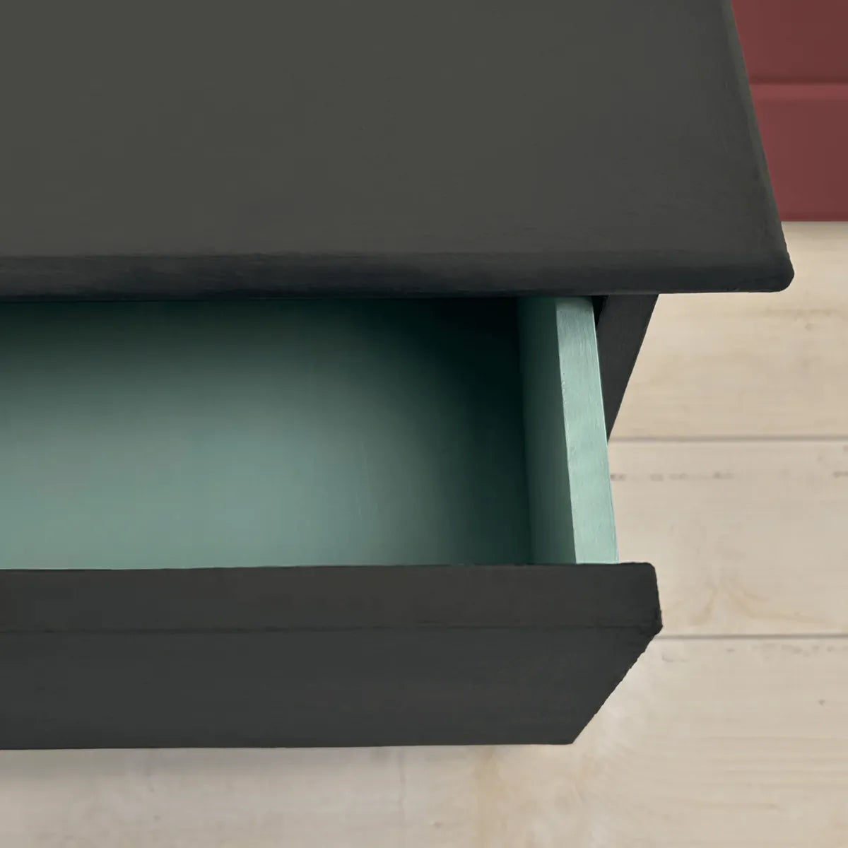 Graphite - Annie Sloan Chalk Paint®