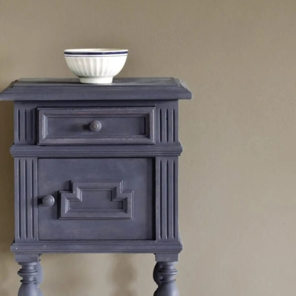 Old Violet - Annie Sloan Chalk Paint®