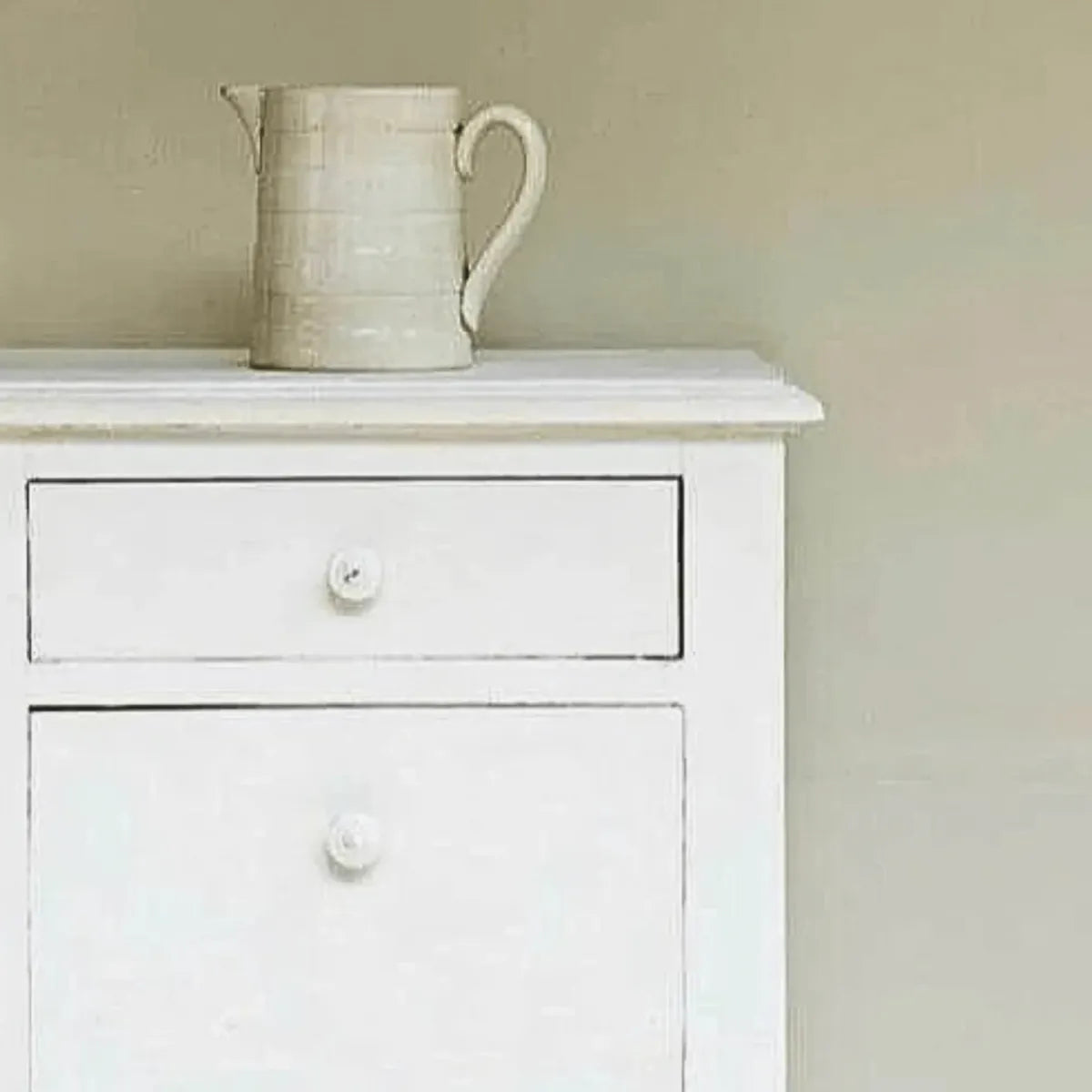 Old White - Annie Sloan Chalk Paint®