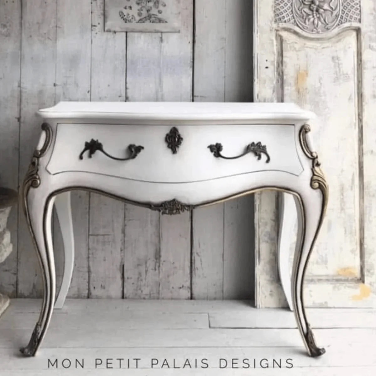 Pure White - Annie Sloan Chalk Paint®