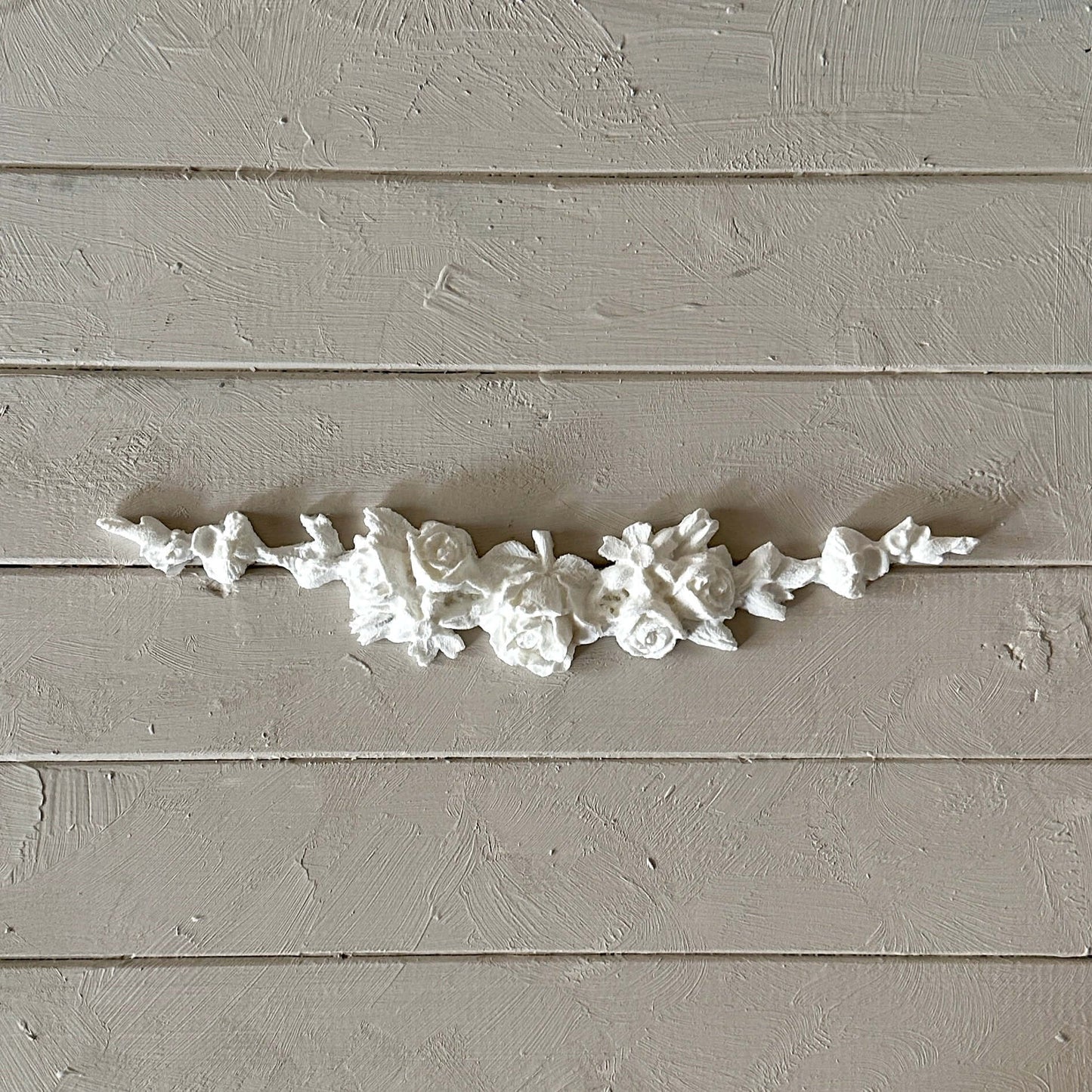 Swag 004 - Resin Applique for Furniture & Crafts featuring a floral design with roses.