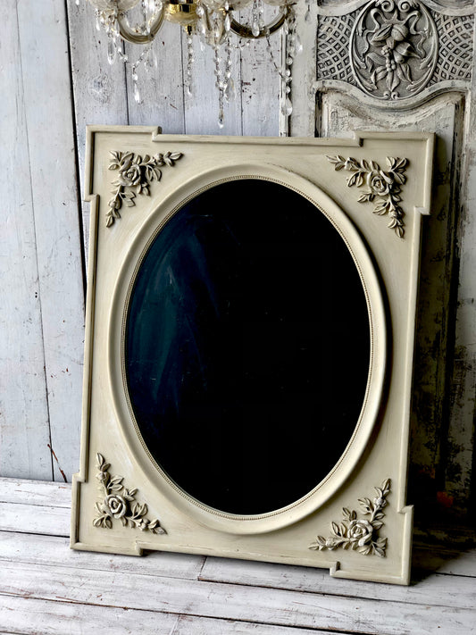Marseille Mirror