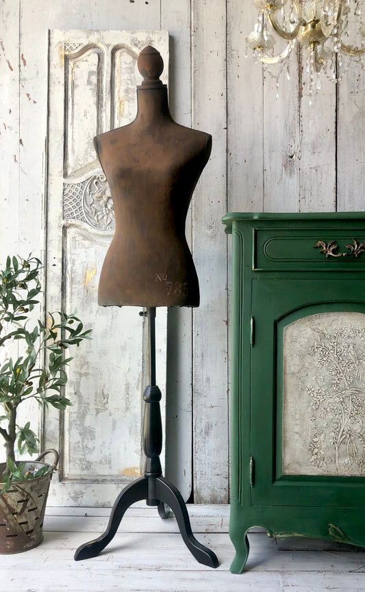 Brocante Style Mannequin